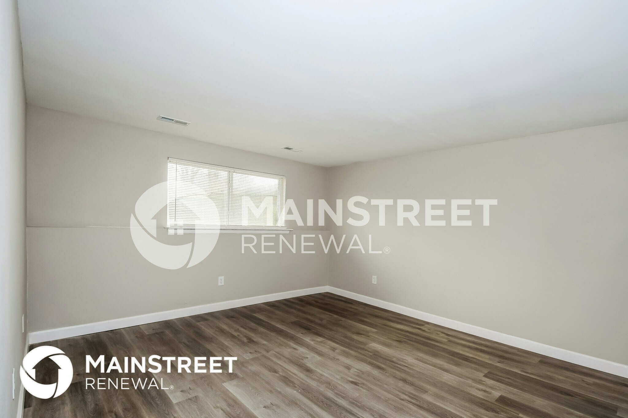 Building Photo - 5354 Trailview Dr