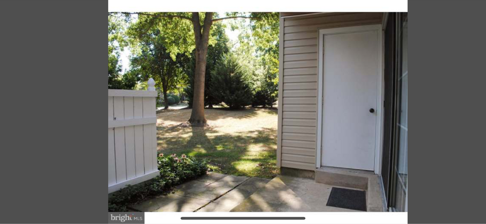 Building Photo - 2014 Beacon Hill Dr