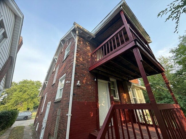 Building Photo - Open House Schedule Mon 9.1.25 @ 12:00pm, ...