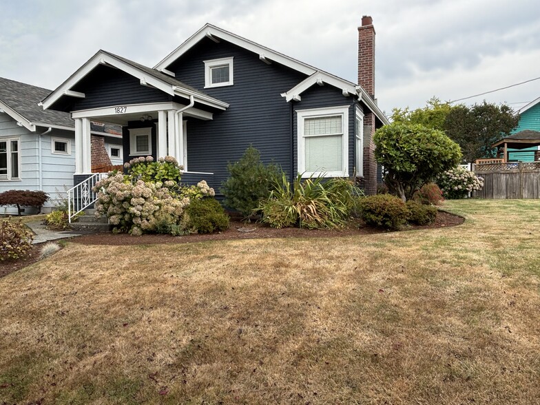 Front of House - 1827 Baker Ave