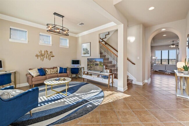 Building Photo - 2216 Gilia Dr