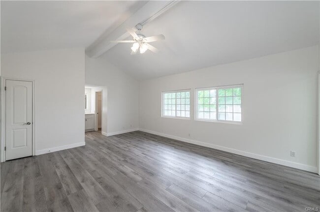 Building Photo - 27 Eden