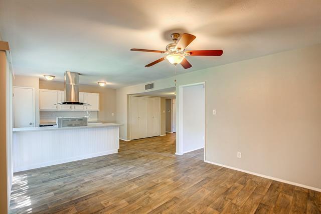 Building Photo - 7801 Summerglen Rd