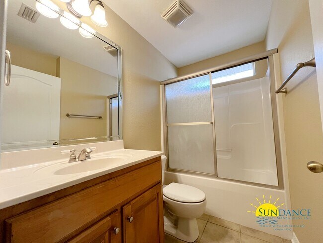 Building Photo - Beautiful 3 Bedroom Home in Hidden Bay Village