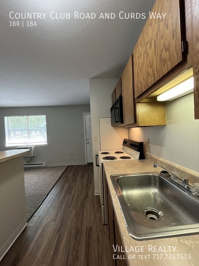 Building Photo - 631 Country Club Rd