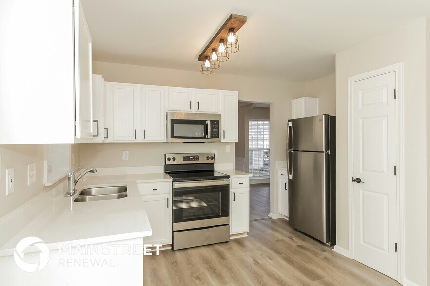 Building Photo - 9302 Chastain Walk Dr