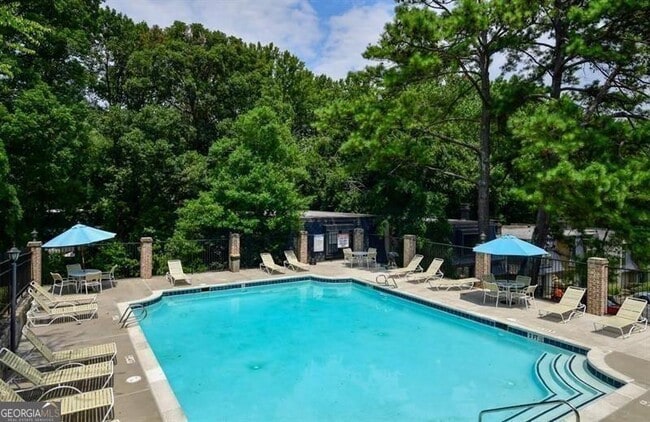 Building Photo - 40 Glenald Way NW