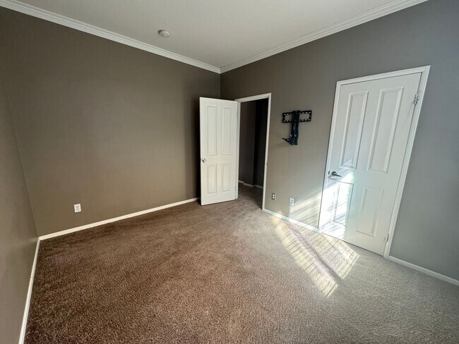 Building Photo - Beautiful Home in the Heart of Perris