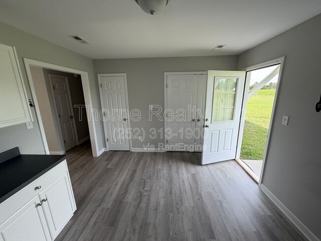 Building Photo - 2411 Heath Ln