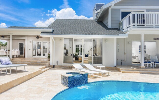 Building Photo - 3001 Jasmine Ct