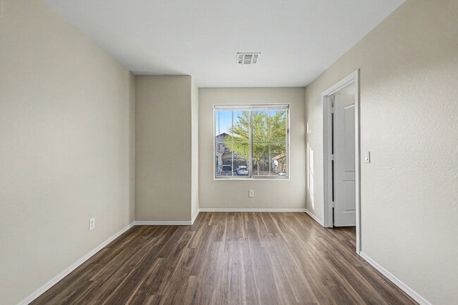 Building Photo - 15451 W Yucatan Dr