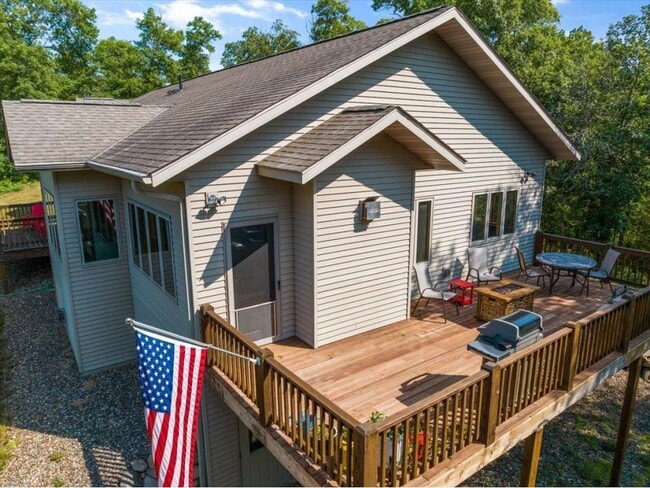 Building Photo - 11423 Fawn Lake Rd