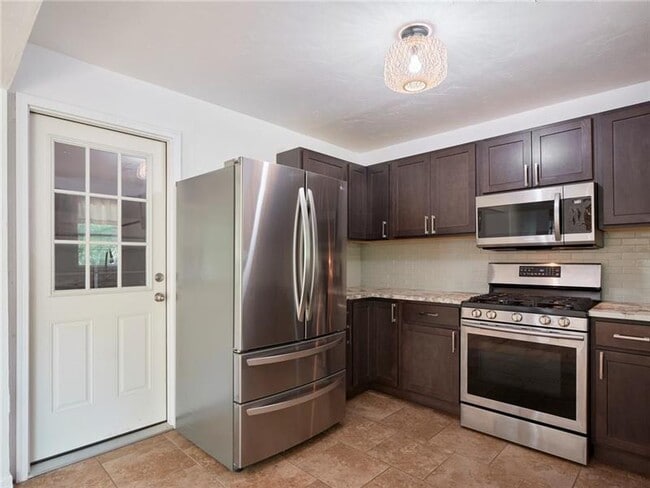 Building Photo - 817 NW 48th St