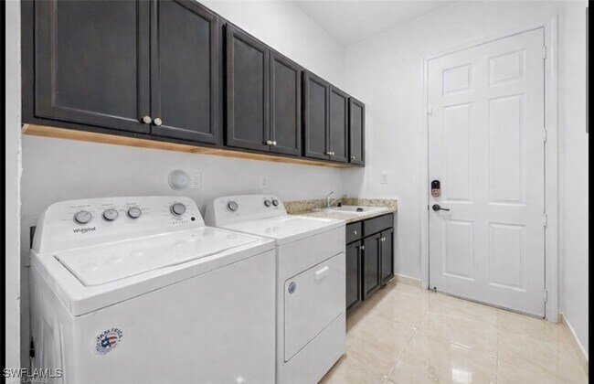 Building Photo - 5340 Allen Pl