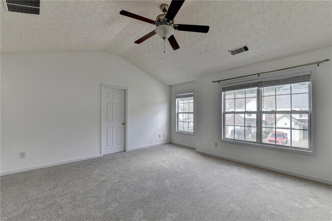 Building Photo - 3067 Kentmere Dr