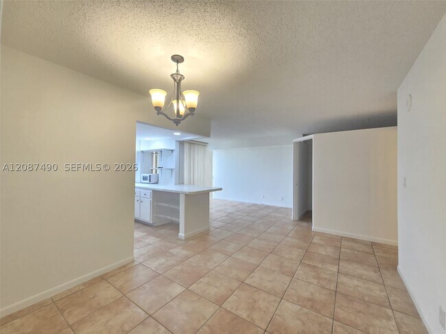 Building Photo - 16919 N Bay Rd