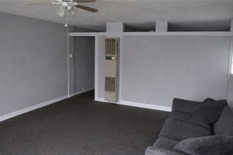 Building Photo - $650/mo | 1BR Renovated Home | Pets Welcome | Walk to Downtown Columbus
