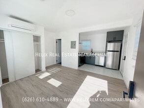 Building Photo - 1716 1/4 N. Sierra Bonita Ave.-