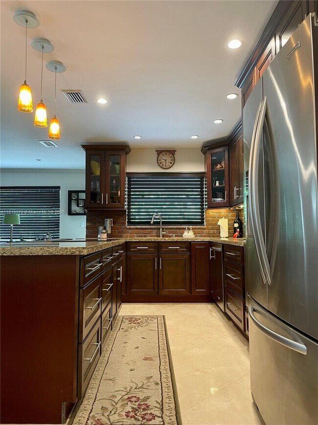 Building Photo - 4664 SW 149th Ct