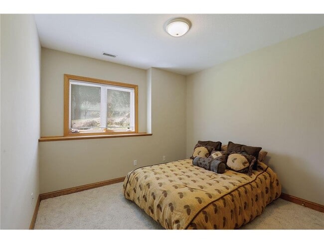 Building Photo - 960 Bayside Ln