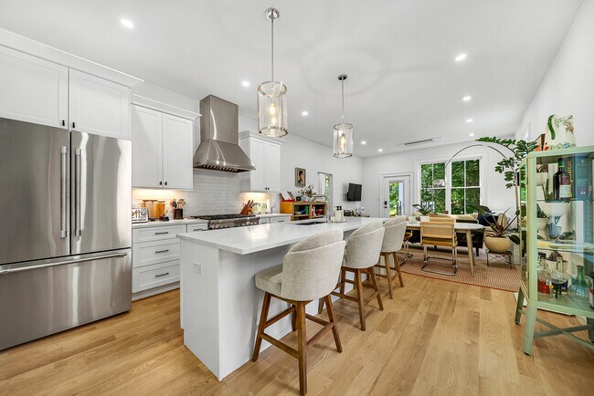 Building Photo - 57 Grampian Way