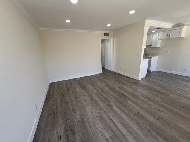 Building Photo - 12545 Cuesta Dr