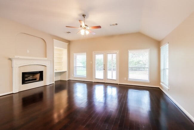 Building Photo - 1110 Bringewood Chase Dr