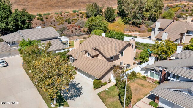 Building Photo - 852 Admiral Ct