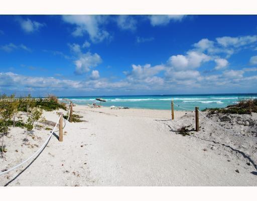 Building Photo - 6801 Collins Ave