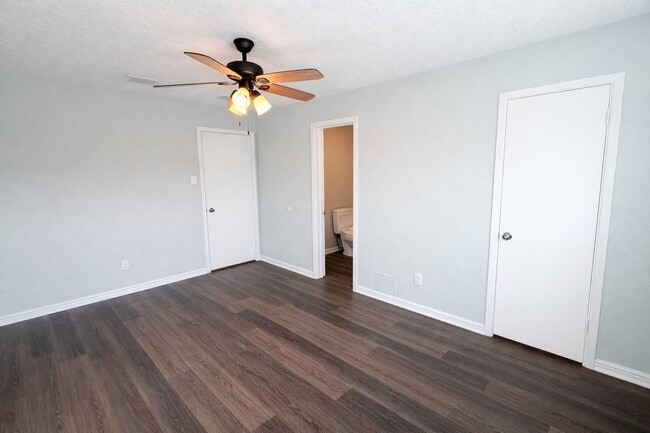 Building Photo - Stylish 2-Bedroom Townhome with Terrace & Resort-Style Amenities in Grand Prairie