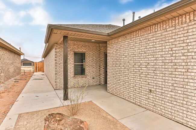 Building Photo - "Charming 2-Bed, 2-Bath Oasis with 1,227 Sq Ft of Comfort in Wolfforth!"