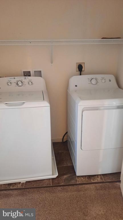 Building Photo - 712 Admiral's Quay Dr