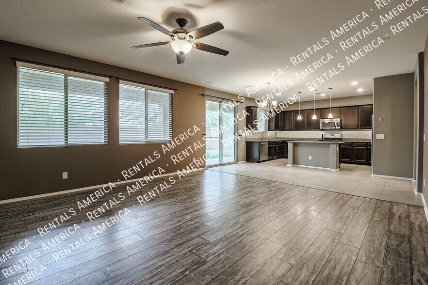 Building Photo - 12114 W Rowel Rd