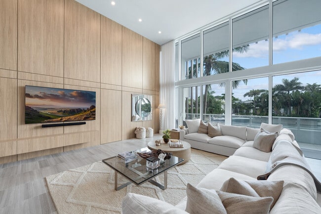 Building Photo - 4701 Meridian Ave