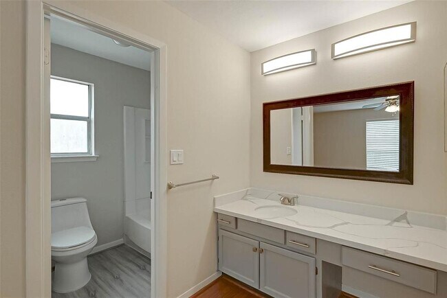 Building Photo - 2531 Planters Row