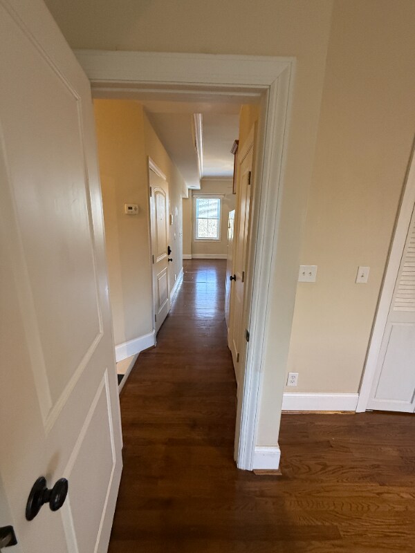 Building Photo - 2621 Cleinview Ave