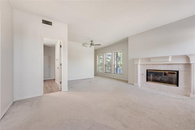 Building Photo - 3733 Oakwood Dr