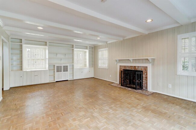 Building Photo - 2607 Avalon Pl