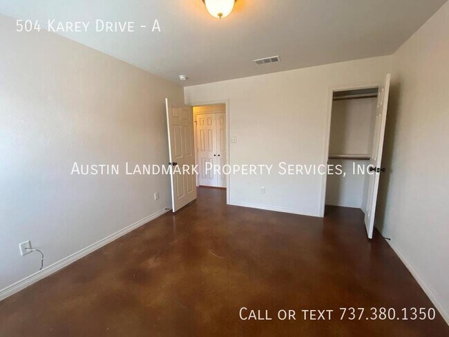 Building Photo - 504 Karey Dr