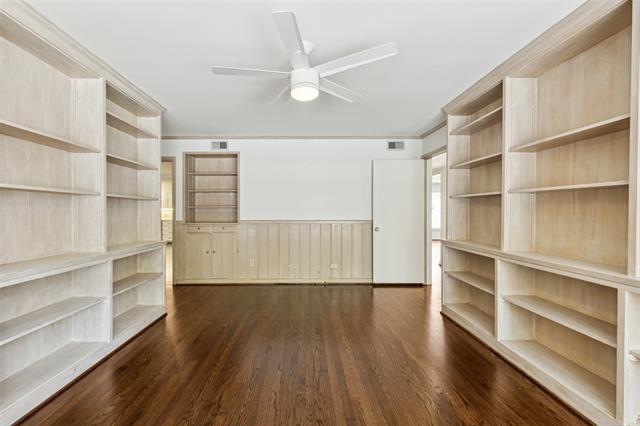 Building Photo - 4421 University Blvd