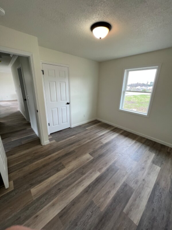 Building Photo - 678 Wood Dr Ext