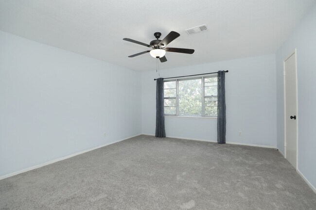 Building Photo - 8202 Fondren Rd