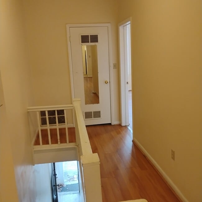 Building Photo - 452 A Hudson Ave