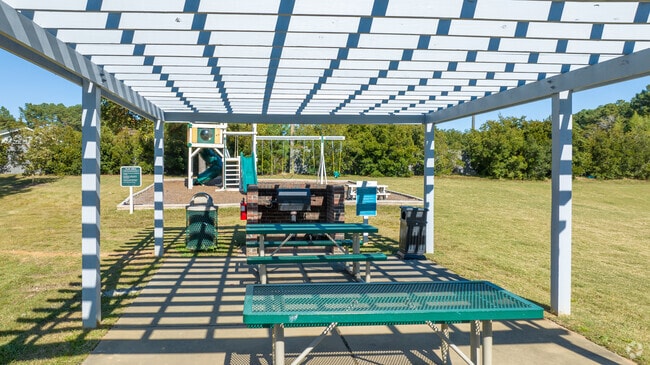 PIcnic Area - The Summit on 401