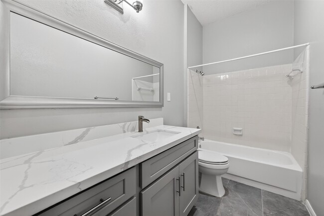 Building Photo - 3126 Lakefield Way