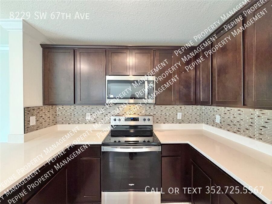 Building Photo - 8229 SW 67th Ave