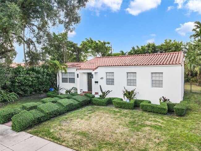Building Photo - 49 Alcantarra Ave