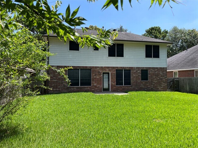Building Photo - 23807 River Pl Dr