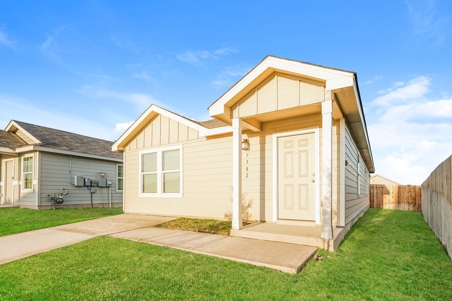 Building Photo - 7382 Cultivator Way