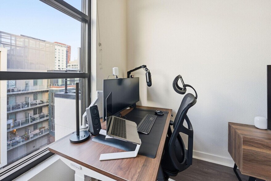 Building Photo - 1155 4th St